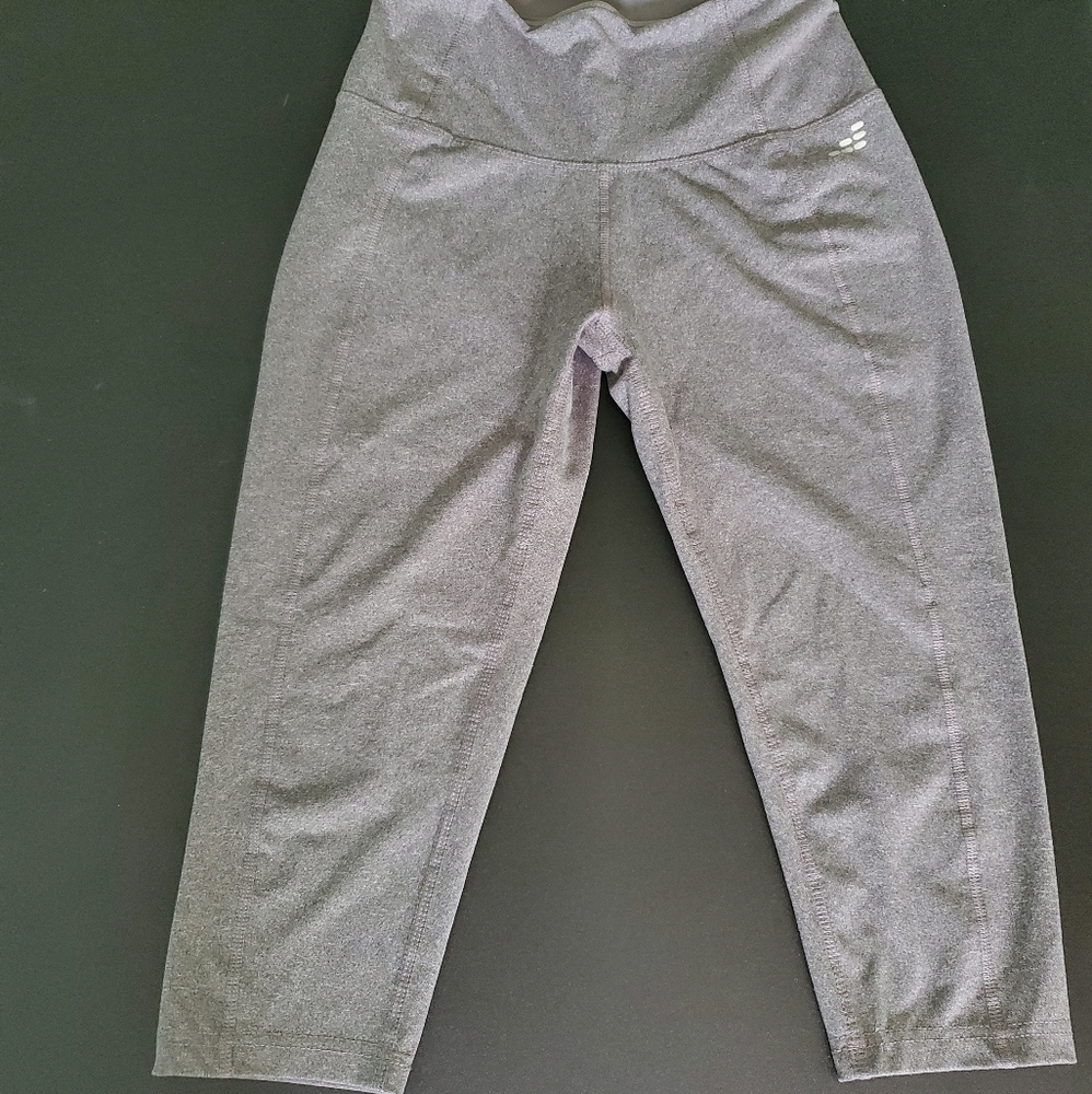 BCG fitted Capri workout pants. Size S.
